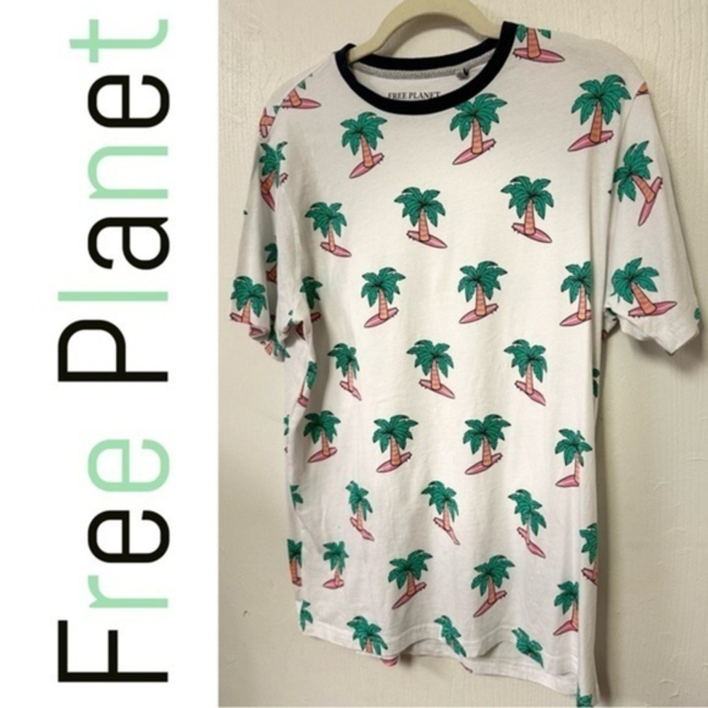 Free Planet White Tee with Green Palm Trees -M-